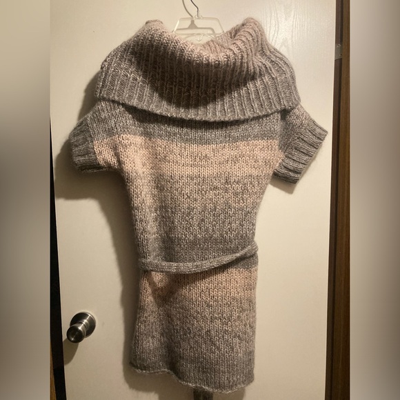 Moda International Lambs wool belted sweater - Picture 2 of 7